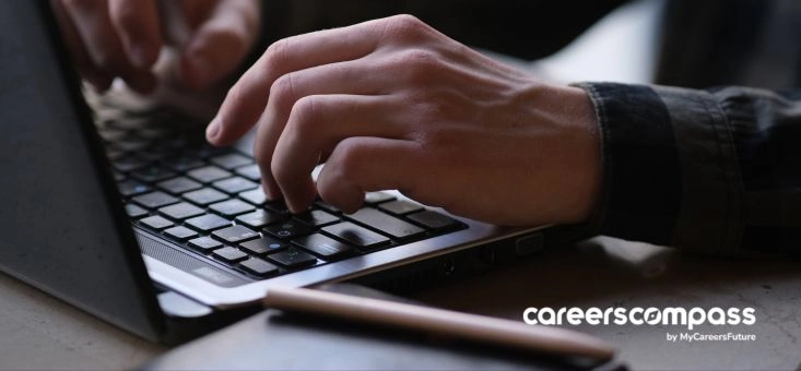 How to Reply to an Interview Invitation (With Email Samples)