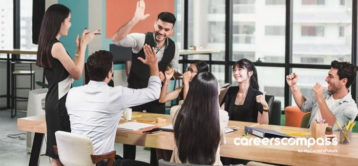 7 Personal and Professional Qualities to be Popular at Work