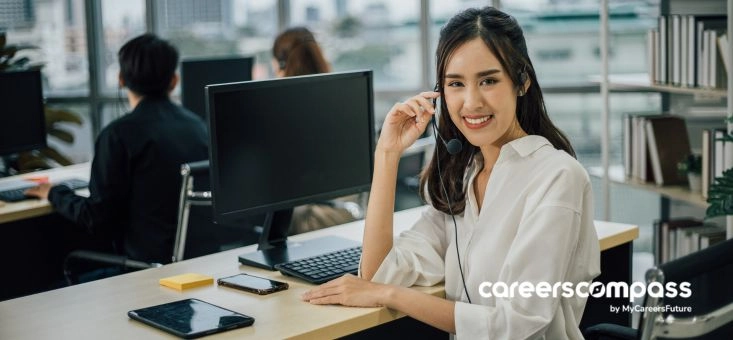 Considering a Mid-Career Industry Switch? Learn More About Singapore’s Professional Services Sector